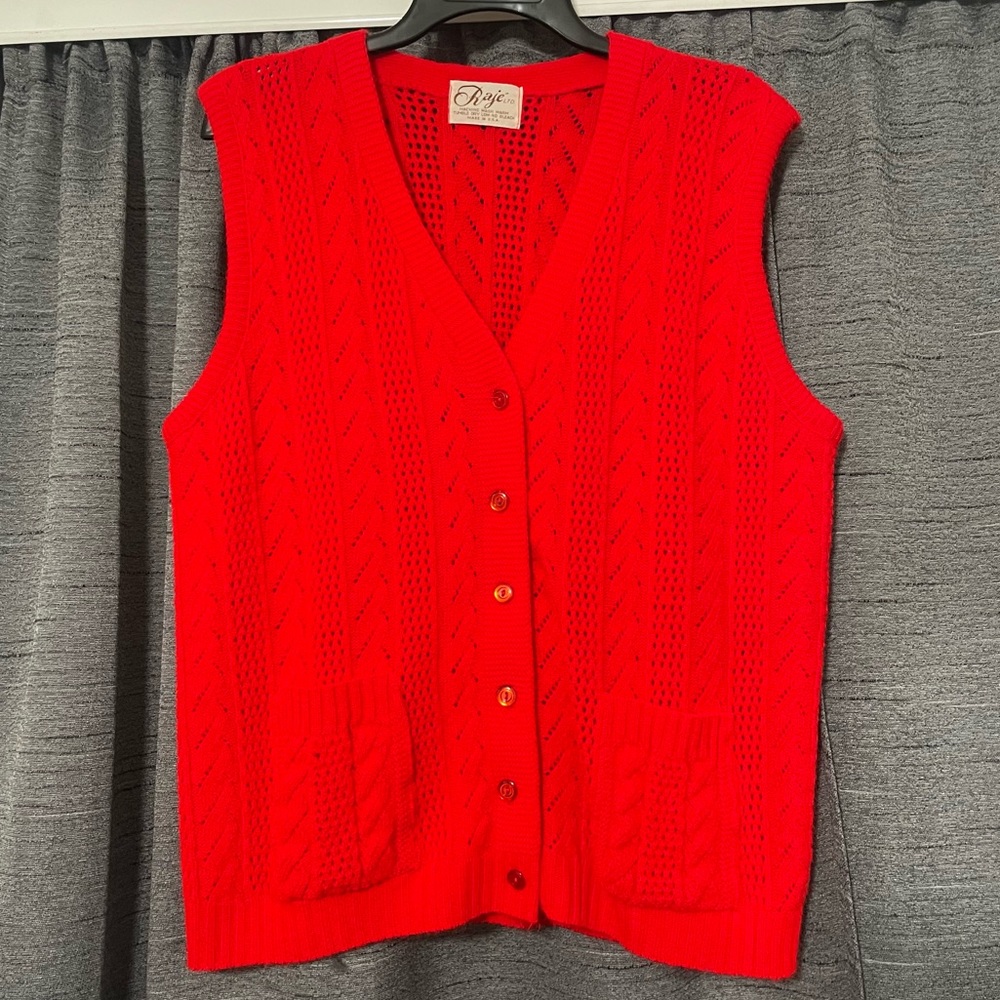 Vintage 80s Grandma Core Chunky Cable Knit Cardigan Sweater Vest Size M Red